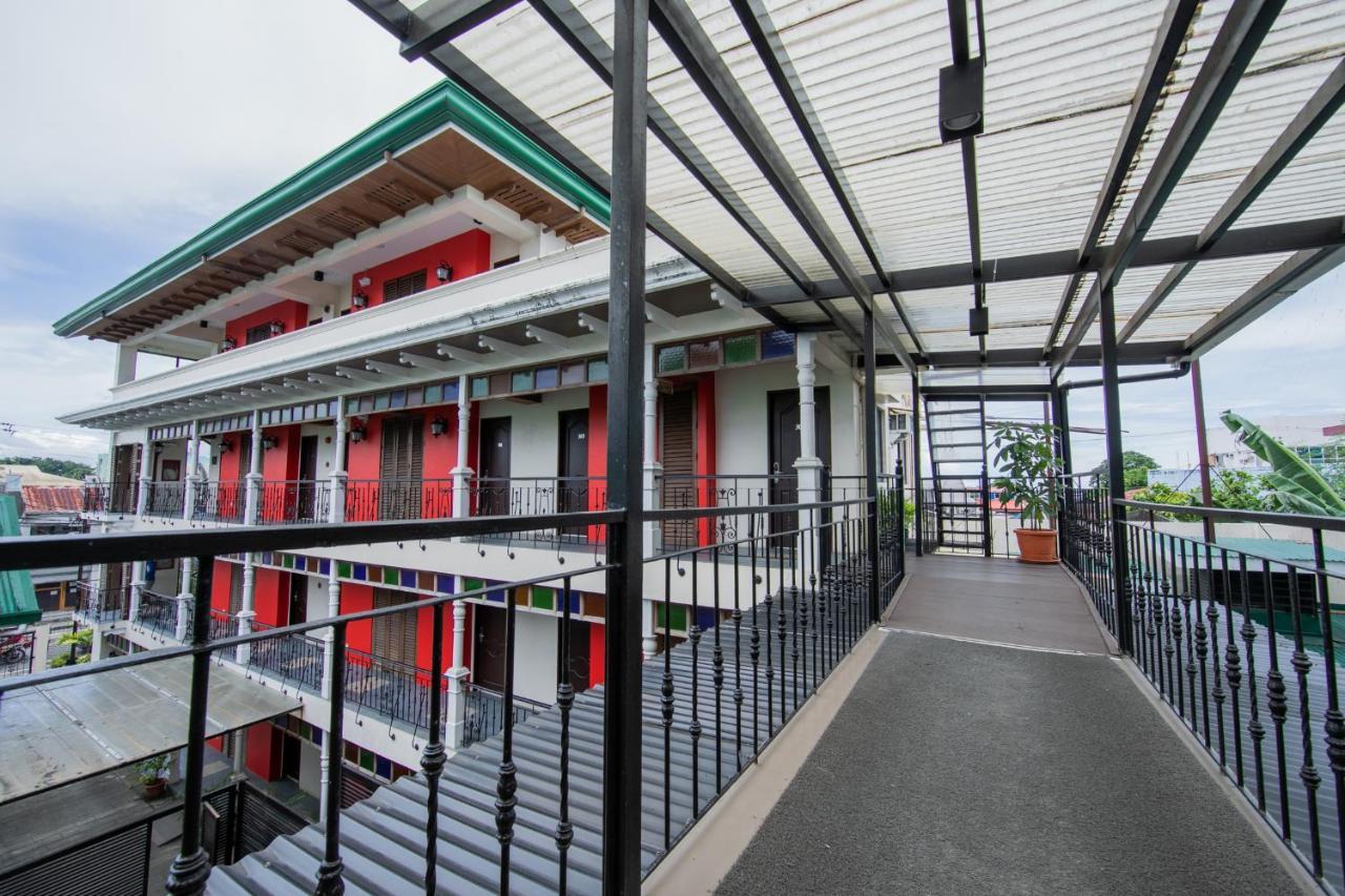 Rosvenil Hotel Tacloban Exterior photo