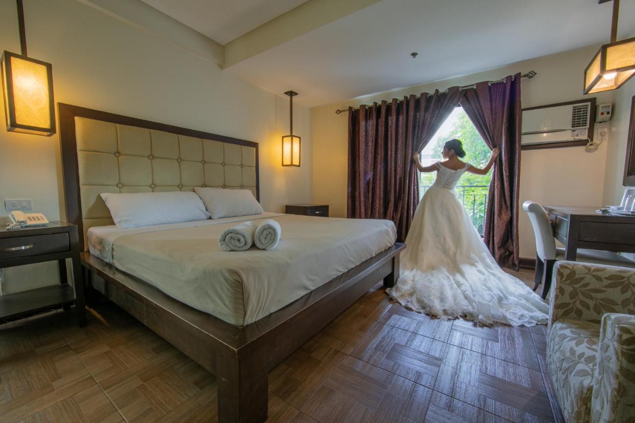 Rosvenil Hotel Tacloban Exterior photo